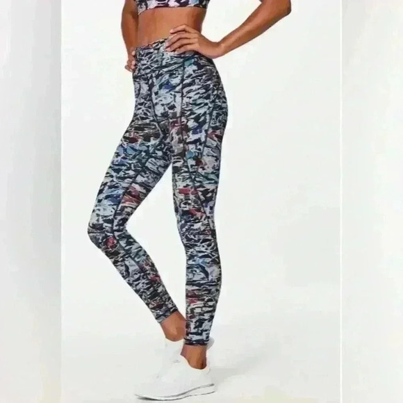 Lululemon Break Free Culture Clash high Rise
Straight Leg Tight Leggings - Picture 1 of 12